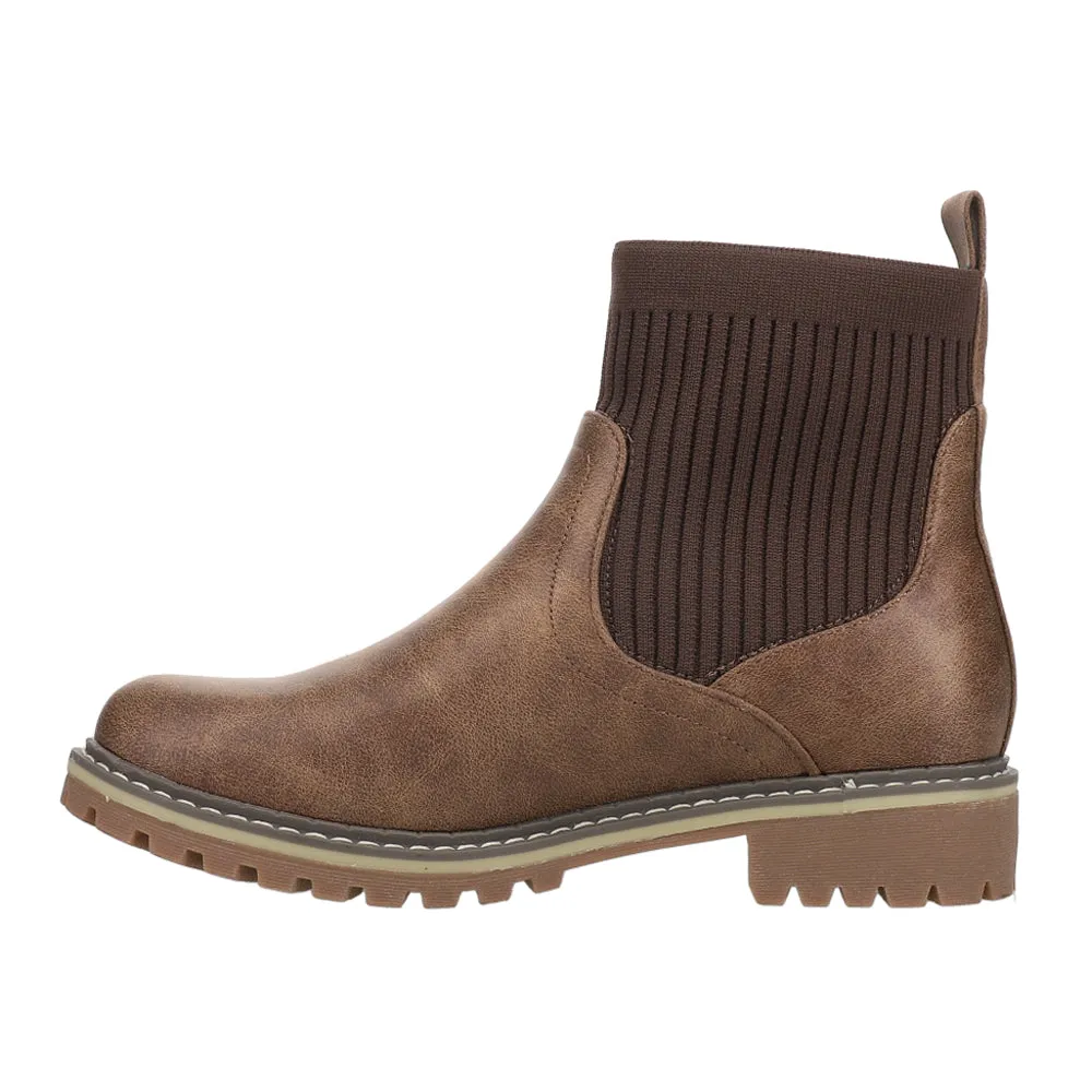 Cabin Fever Round Toe Pull On Boots